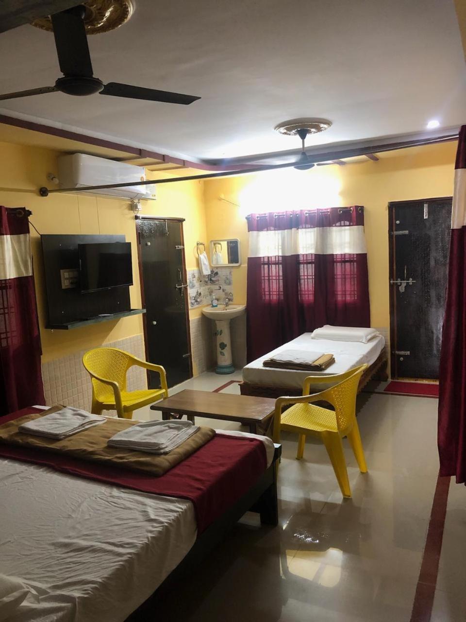 Kodali Homestays Bhadrachalam Exterior photo